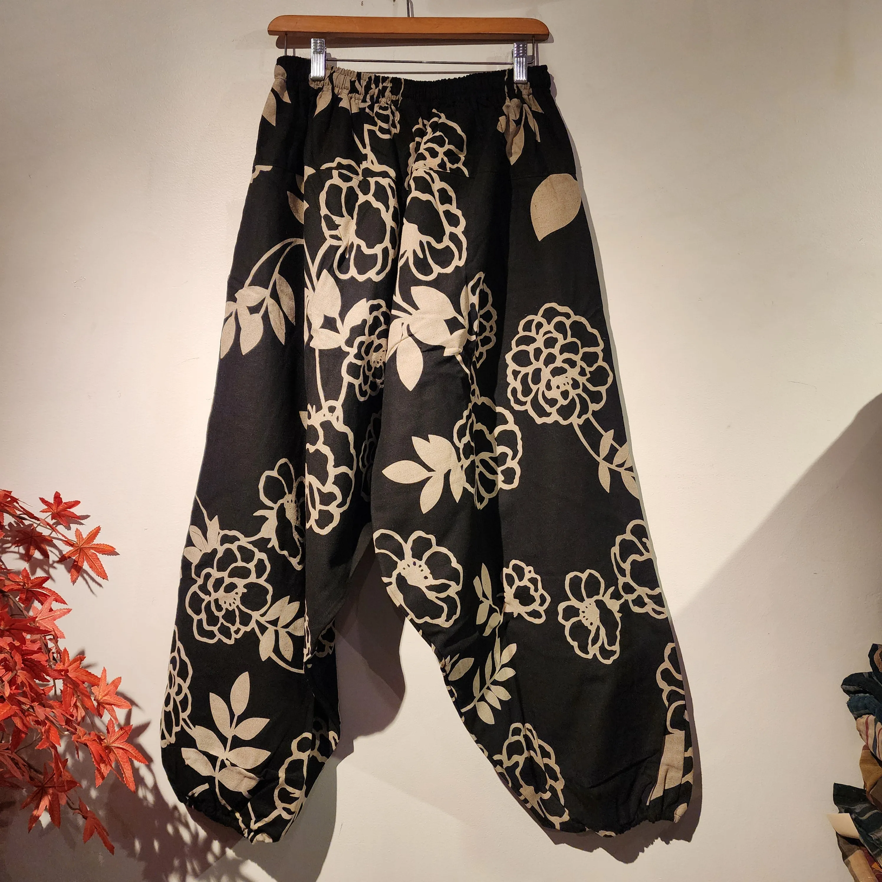 Black Rose Flower Elastic waist baggy harem pants