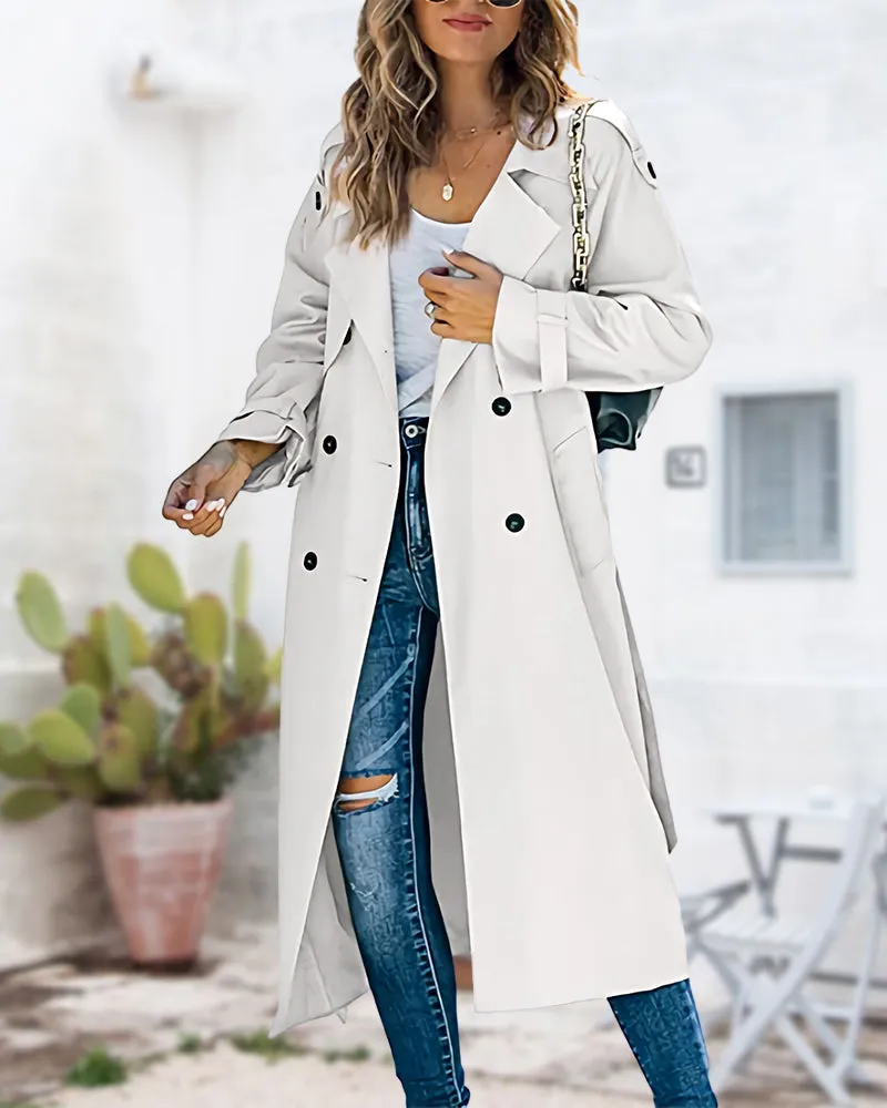 Elegant trench coat in solid colour