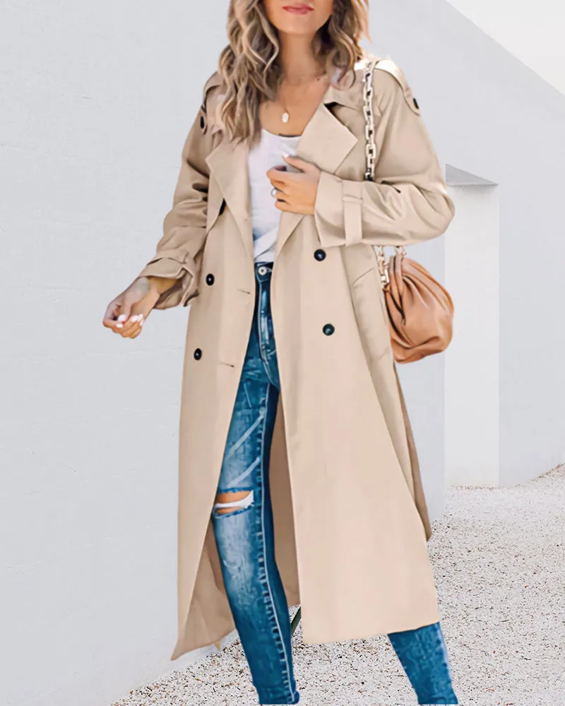 Elegant trench coat in solid colour