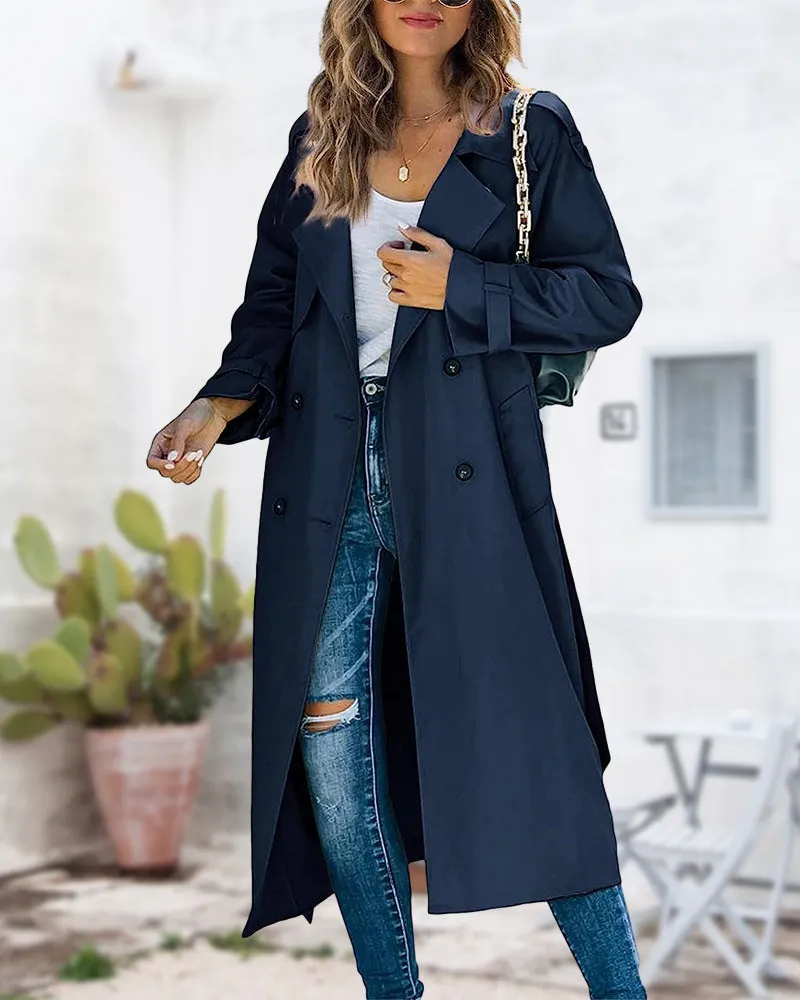 Elegant trench coat in solid colour